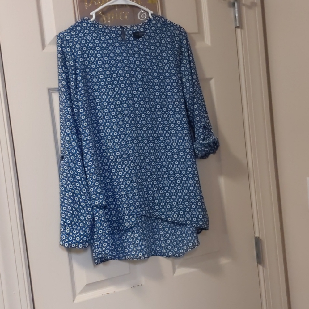 The limited top blue cuffed sleeves